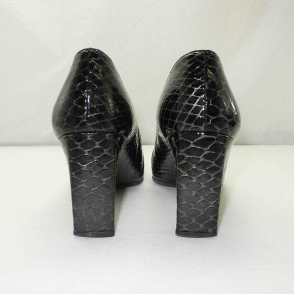 Stuart Weitzman Black Embossed Reptile Patent Leather Pumps-Women's 8.5 Narrow - Picture 4 of 7